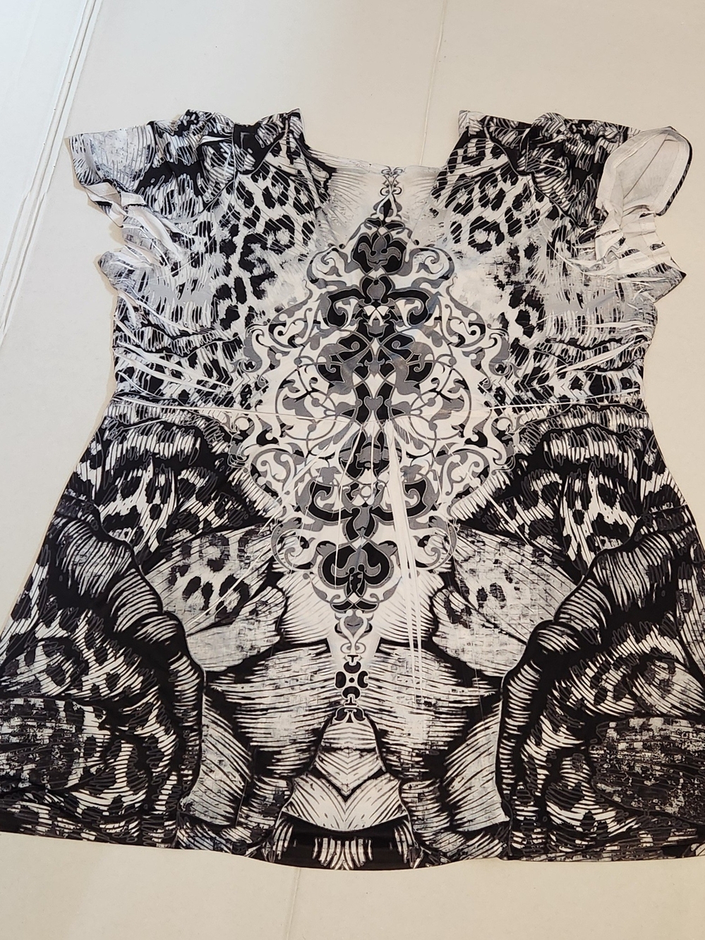 Apt 9 Babydoll Top Plus Size 2X Black White Embellished Sublimation
